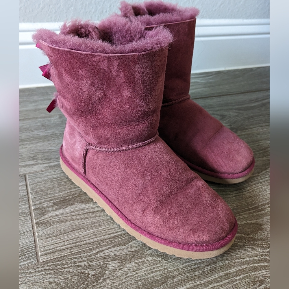 UGG Bailey boots size 6 (big girl)